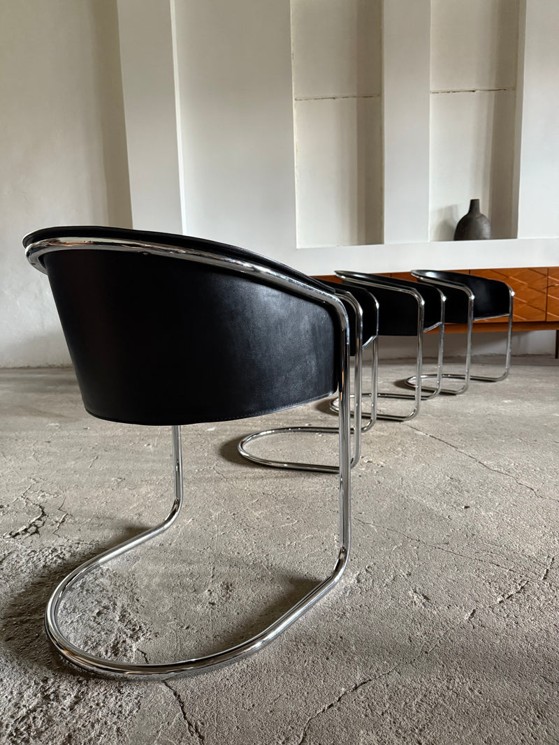 SET OF 4 ARRBEN „PAMELA“ CANTILEVER CHAIRS IN BLACK SADDLE LEATHER & TUBULAR STEEL, ITALY 1980s