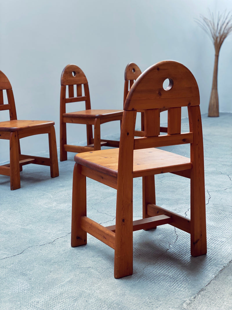 WASA DINING TABLE & 4 CHAIRS SOLID PINE BRUTALIST, GERMANY 1980S