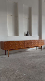 LARGE 3D ‚DIAMONDS‘ SIDEBOARD TEAK WOOD ANTHROPOSOPHIC LEGS 280cm, GERMANY 1960s