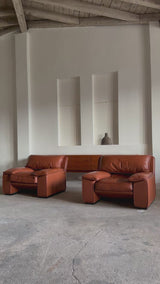 SET OF 2 „THERA“ ARMCHAIRS BY AMMANNATI & VITELLI FOR BRUNATI IN COGNAC LEATHER, ITALY 1980s