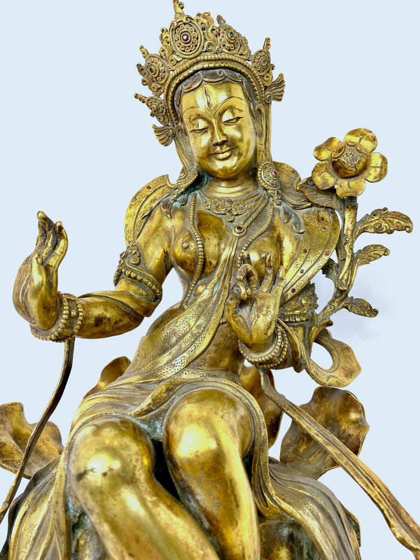 Antike weisse Tara Mongolei Skulptur feuervergoldet verlorene Form mit Korallen und Türkisen